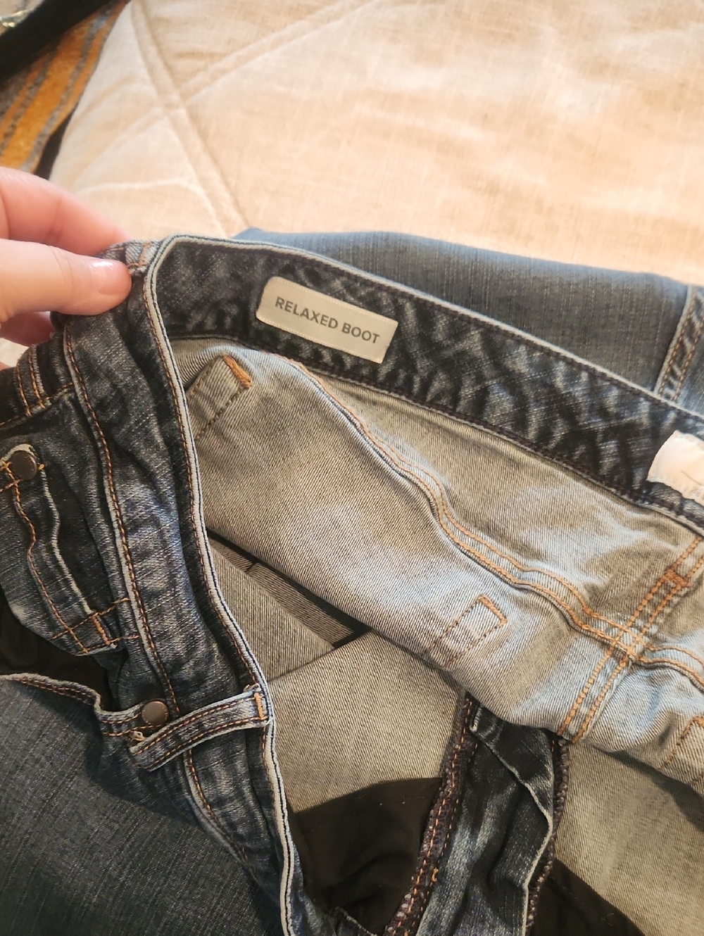Preowned Torrid Sz 22 Relaxed Bootcut Denim Jeans Medium Wash *Bottom Hem Fray* - Picture 8 of 13